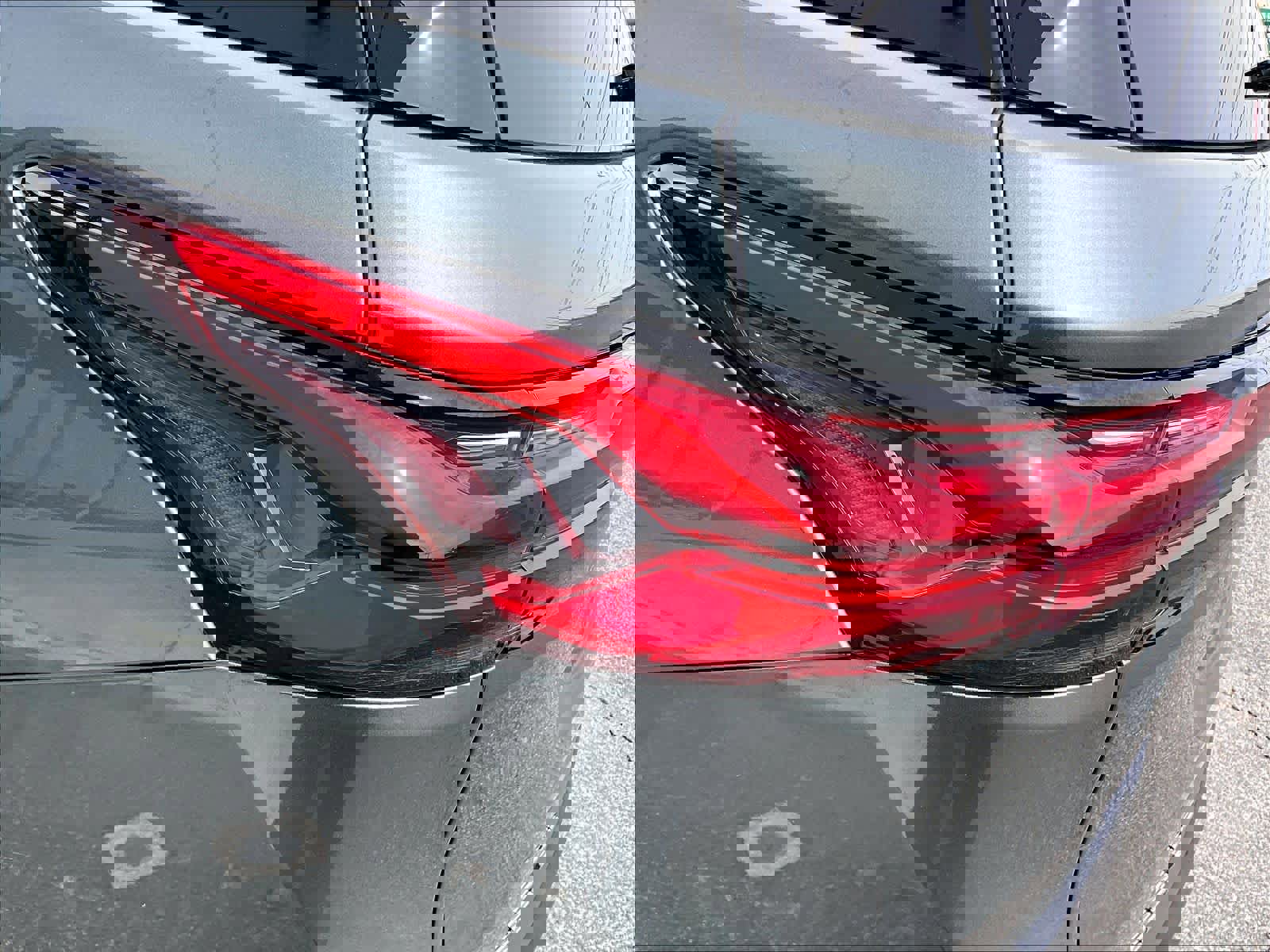 Used 2023 Chevrolet Traverse LT image 35