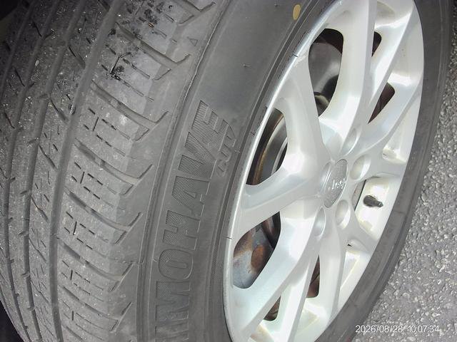 Used 2015 Jeep Cherokee Latitude AWD/4WD image 8