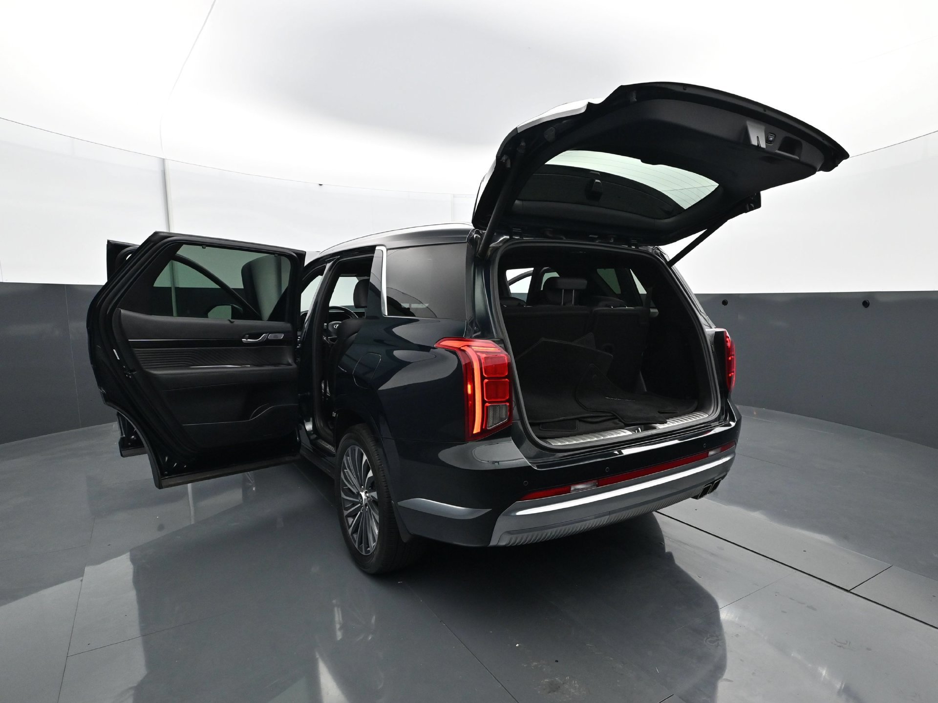Used 2024 Hyundai Palisade Calligraphy AWD/4WD image 36