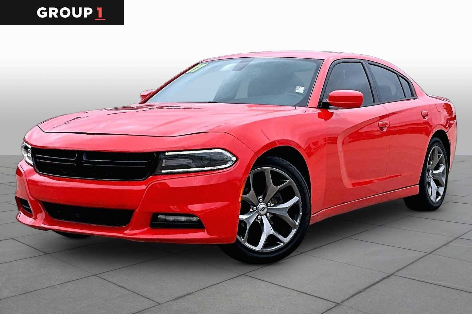 Used 2017 Dodge Charger SXT w/ Plus Group RWD image 1