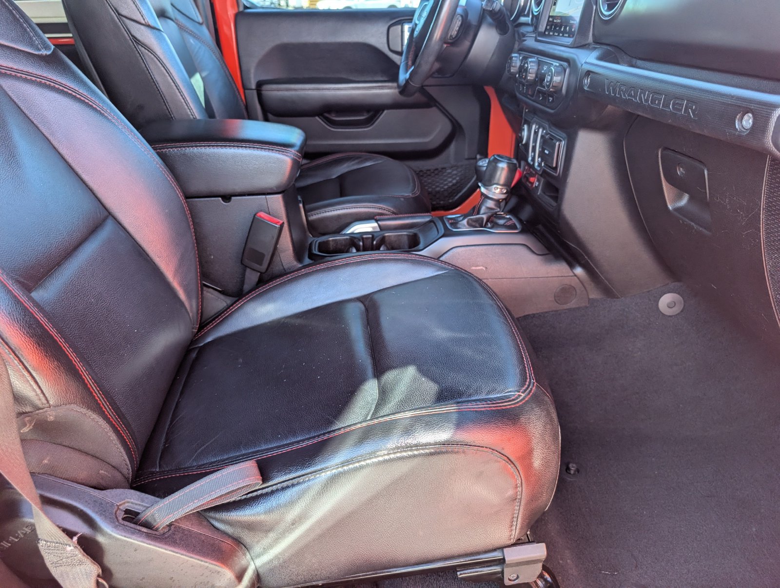 Used 2018 Jeep Wrangler Rubicon AWD/4WD image 18