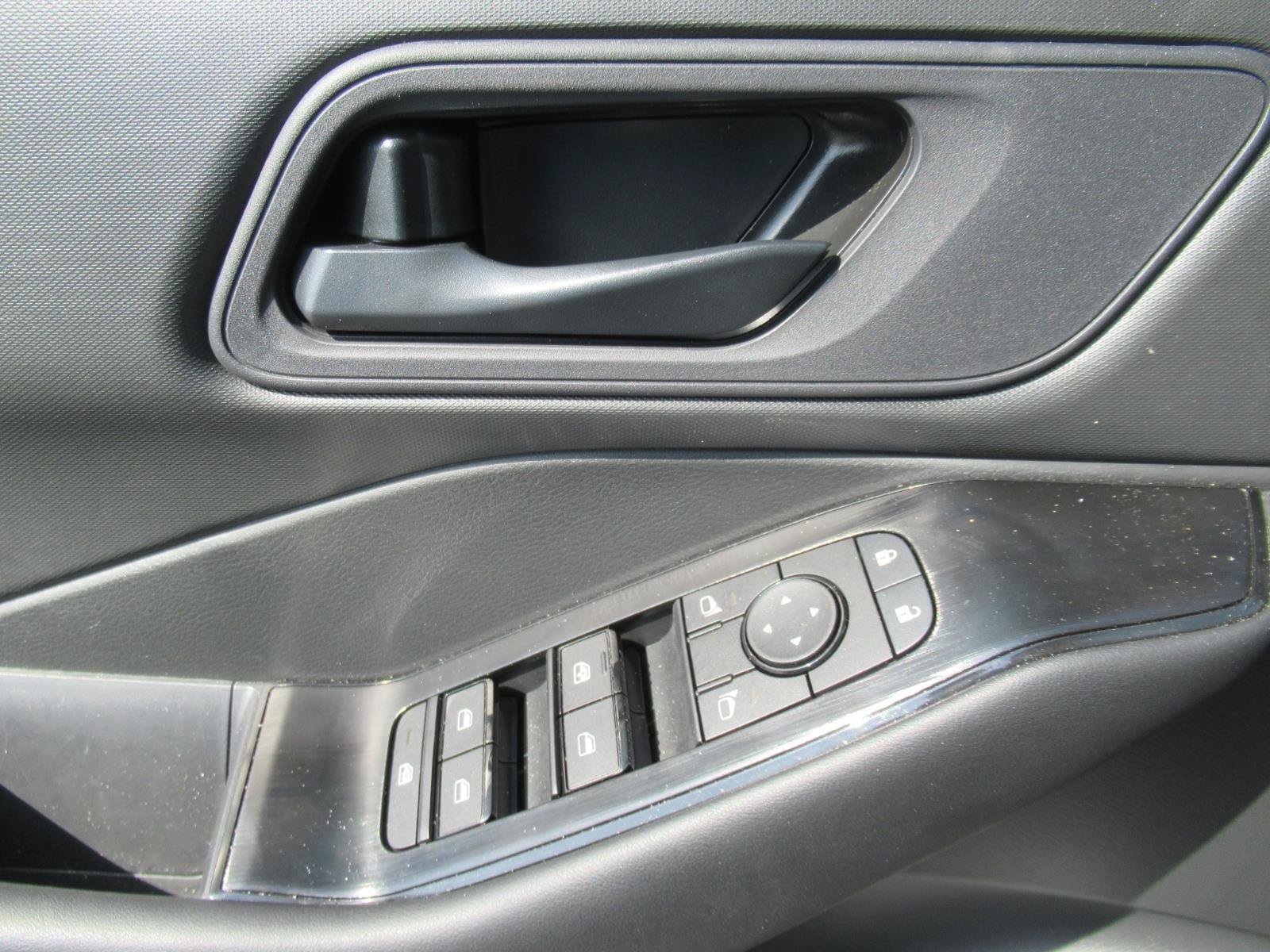 Used 2026 Nissan Rogue S FWD image 20