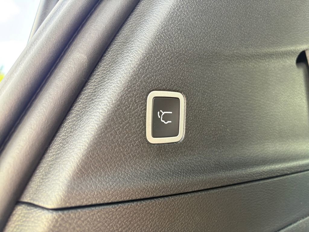 New 2026 Chrysler Pacifica Select image 11