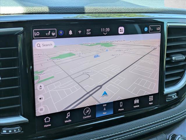 Used 2023 Chrysler Pacifica Limited FWD image 14
