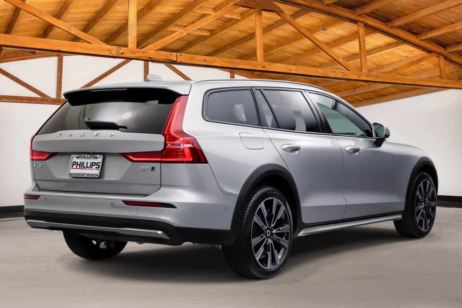 Used 2025 Volvo V60 B5 Cross Country Ultra w/ Protection Package Premier AWD/4WD image 5