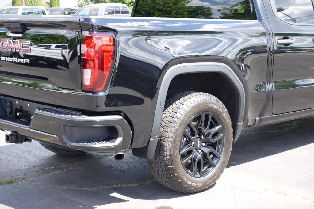 Used 2023 GMC Sierra 1500 Pro w/ Graphite Edition AWD/4WD image 11