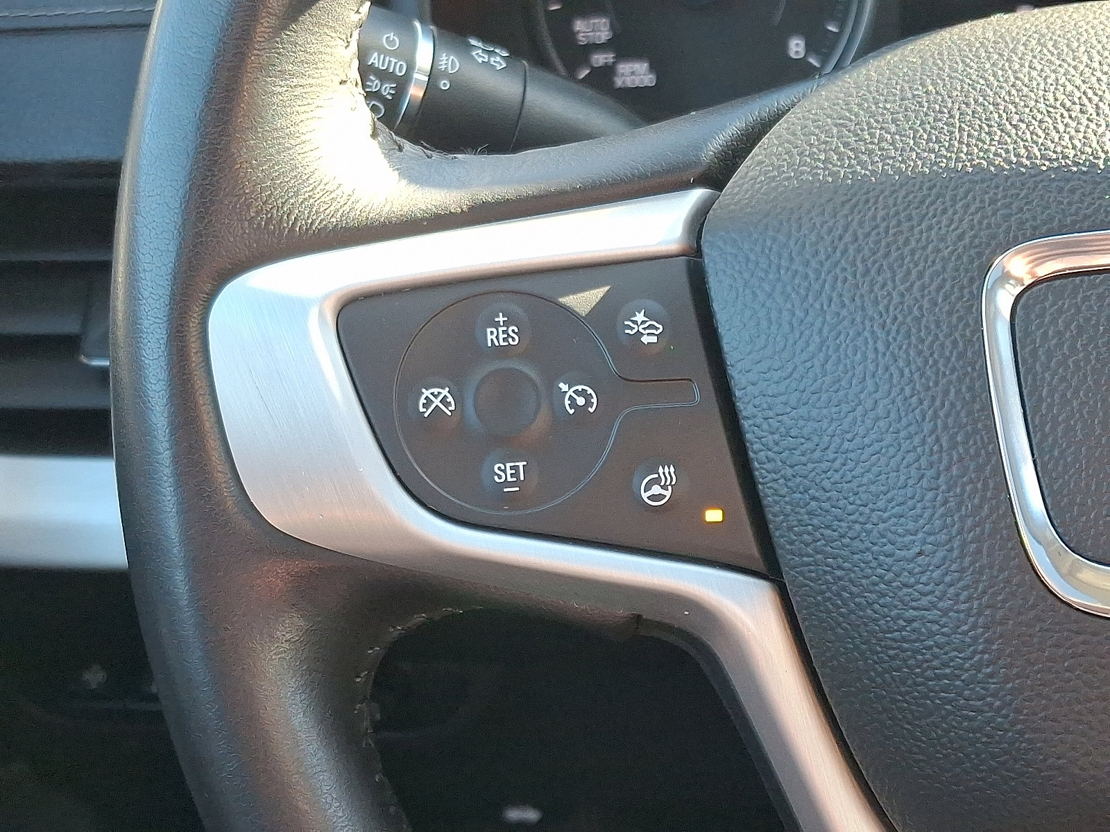 Used 2022 GMC Terrain SLT w/ Infotainment Package II image 23