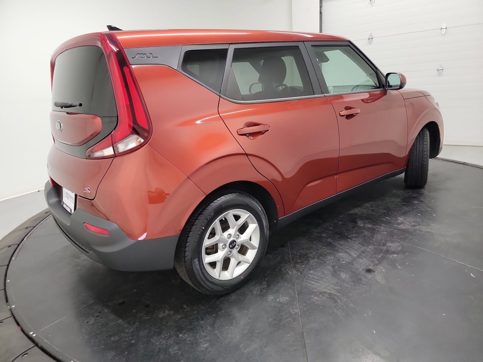Used 2020 Kia Soul S FWD image 14