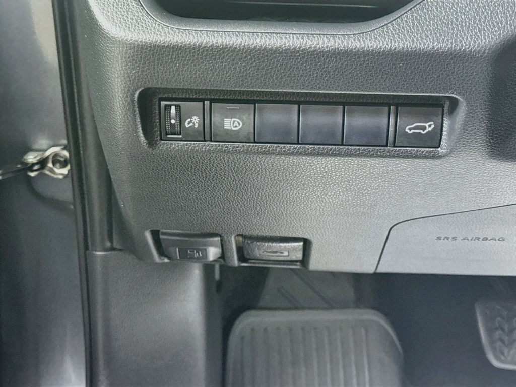 Certified 2019 Toyota RAV4 XLE Premium w/ Advanced Technology Package AWD/4WD image 10
