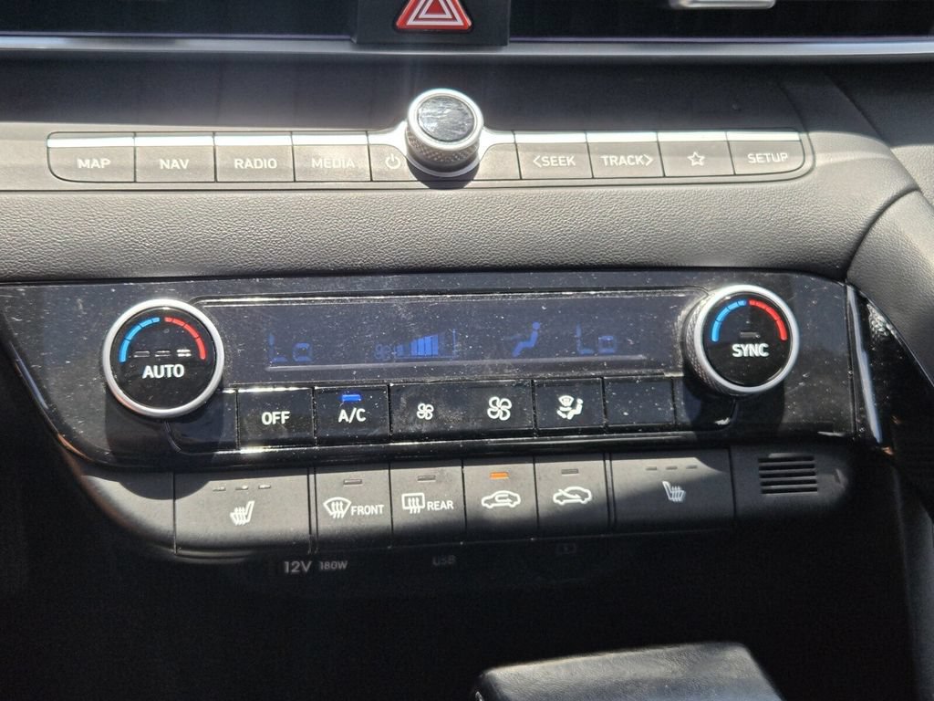 Certified 2024 Hyundai Elantra SEL w/ Convenience Package FWD image 21