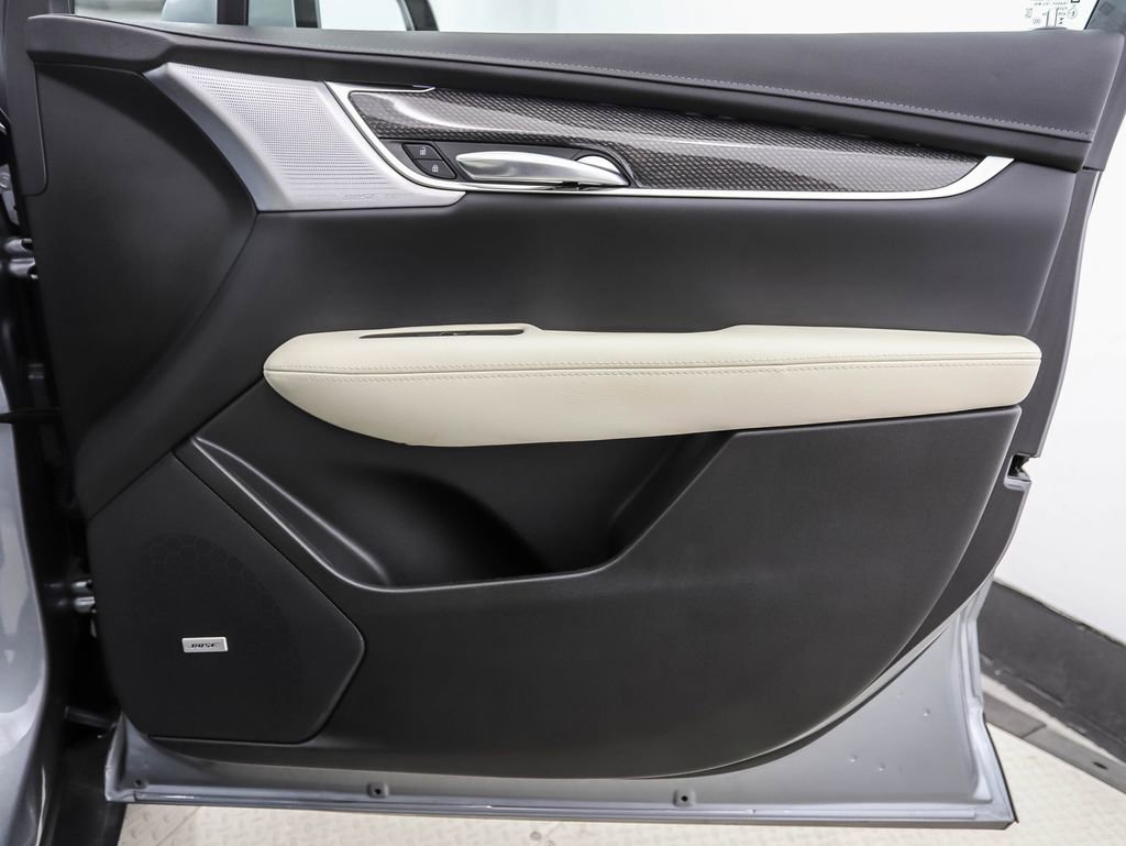 Used 2024 Cadillac XT5 Sportv w/ Technology Package AWD/4WD image 28