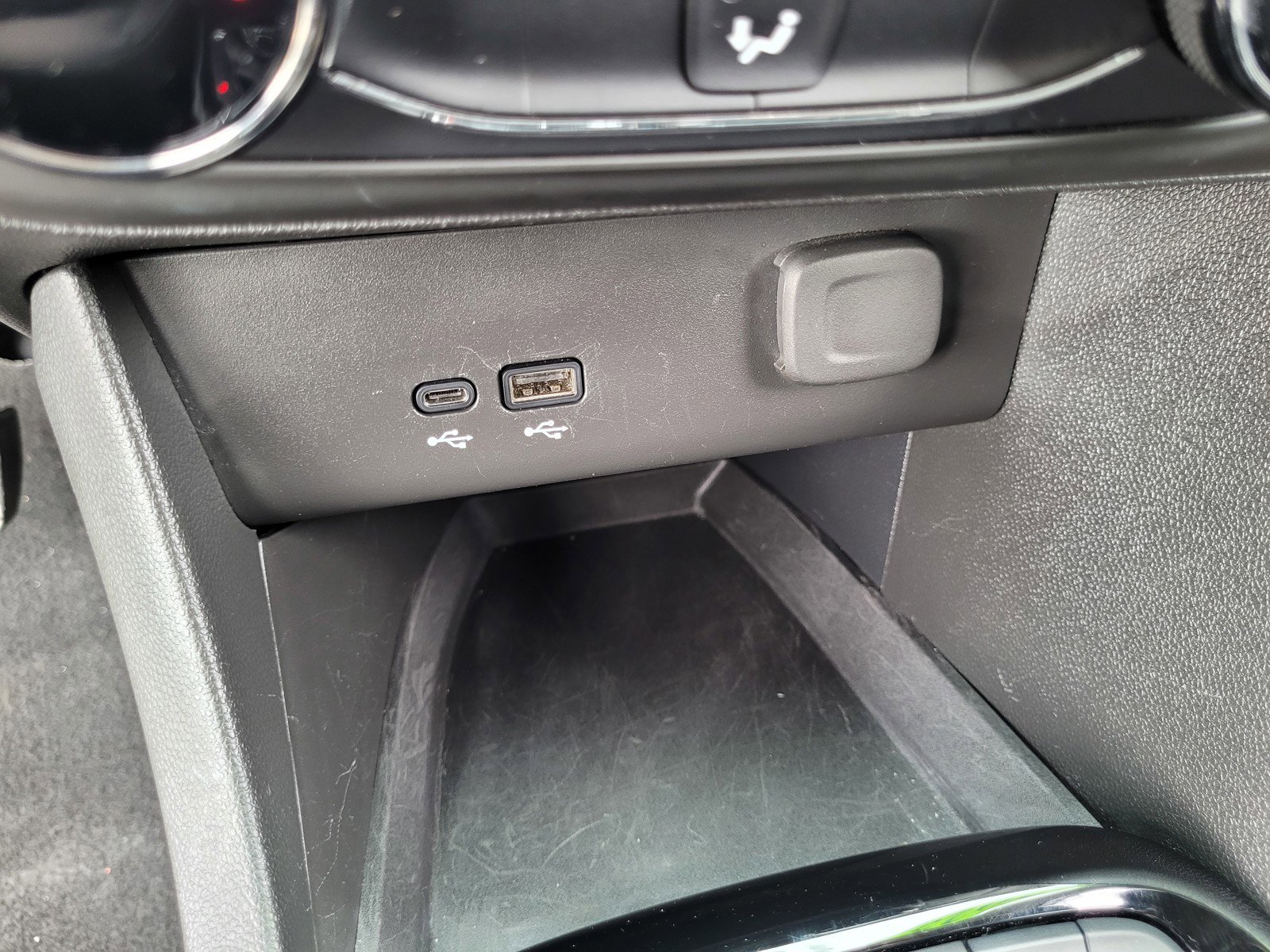 Used 2025 Buick Encore GX Preferred image 20