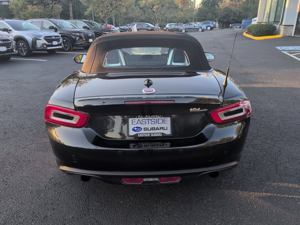 Used 2017 FIAT 124 Spider Lusso RWD image 6
