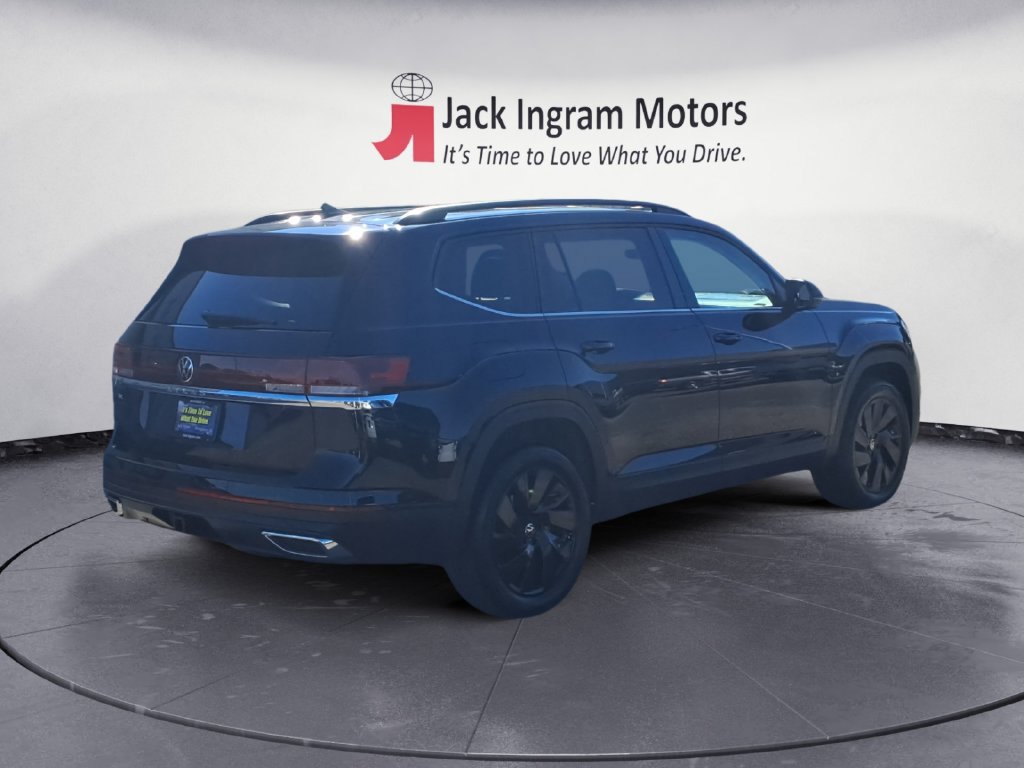 Used 2026 Volkswagen Atlas SE FWD image 5