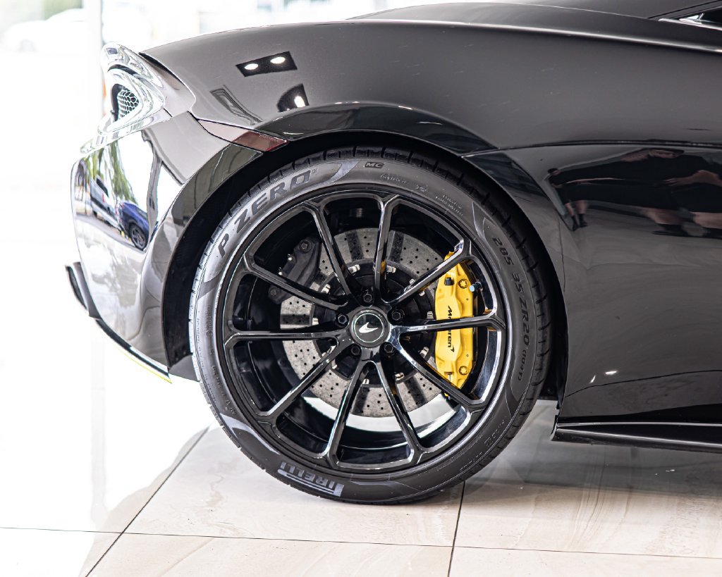 Used 2019 McLaren 570S Coupe RWD image 12