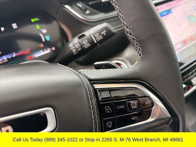 Used 2024 Jeep Grand Cherokee Overland w/ Advanced Protech Group III image 29