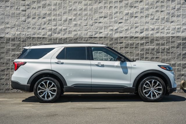 Used 2026 Ford Explorer ST-Line AWD/4WD image 4