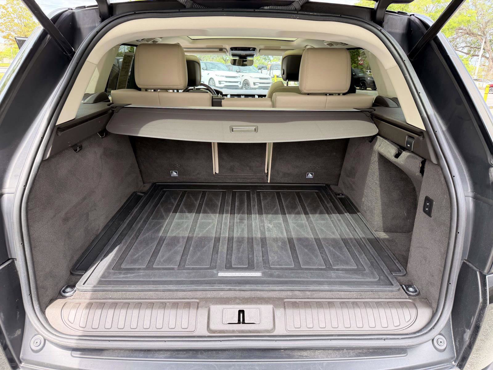 Used 2022 Land Rover Range Rover Sport SE image 21