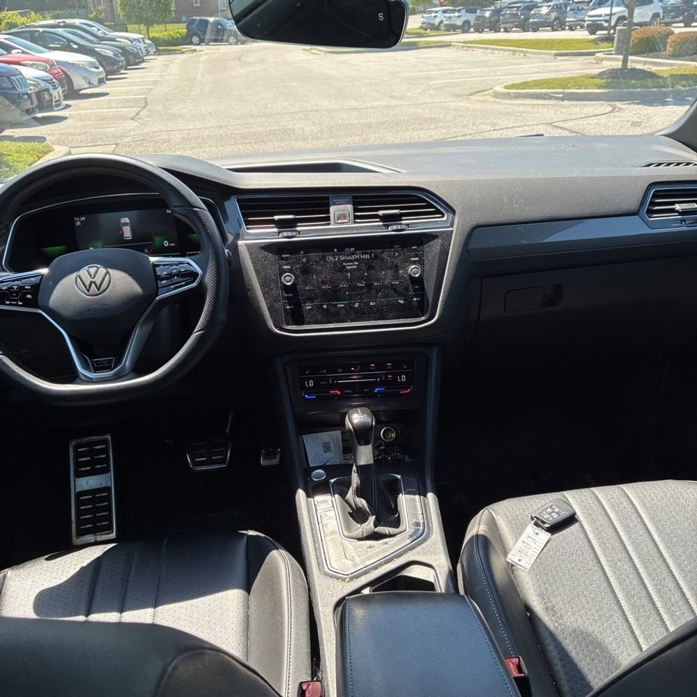 Used 2022 Volkswagen Tiguan SE R-Line FWD image 7