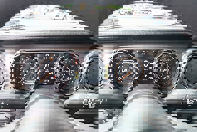 Certified 2023 Jeep Gladiator Sport AWD/4WD image 18