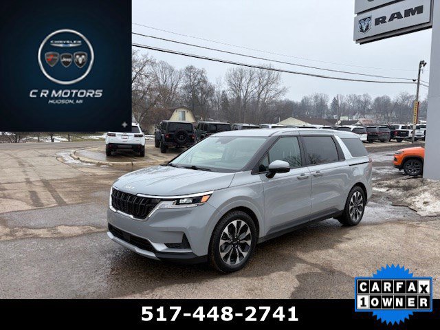 Used 2023 Kia Carnival EX image 1