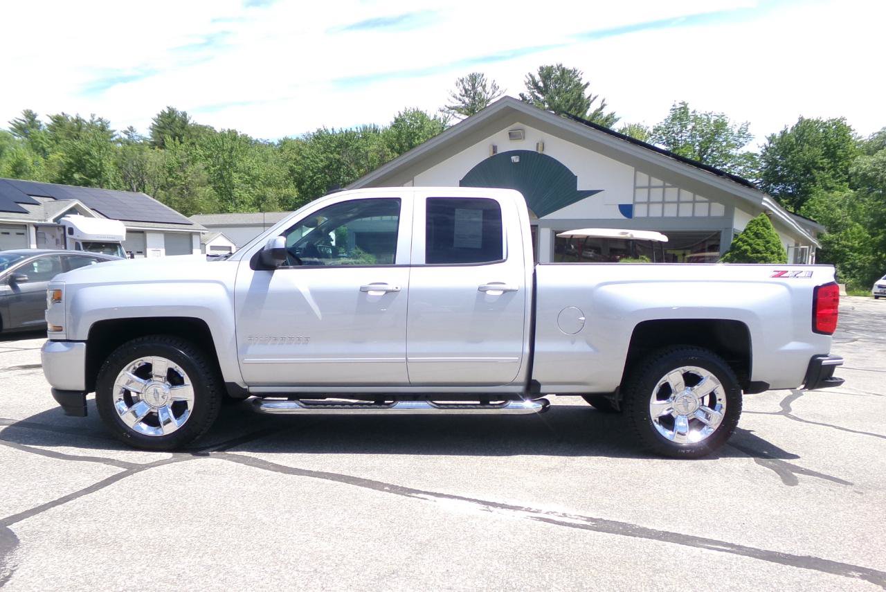 Used 2018 Chevrolet Silverado 1500 LT w/ All Star Edition AWD/4WD image 2