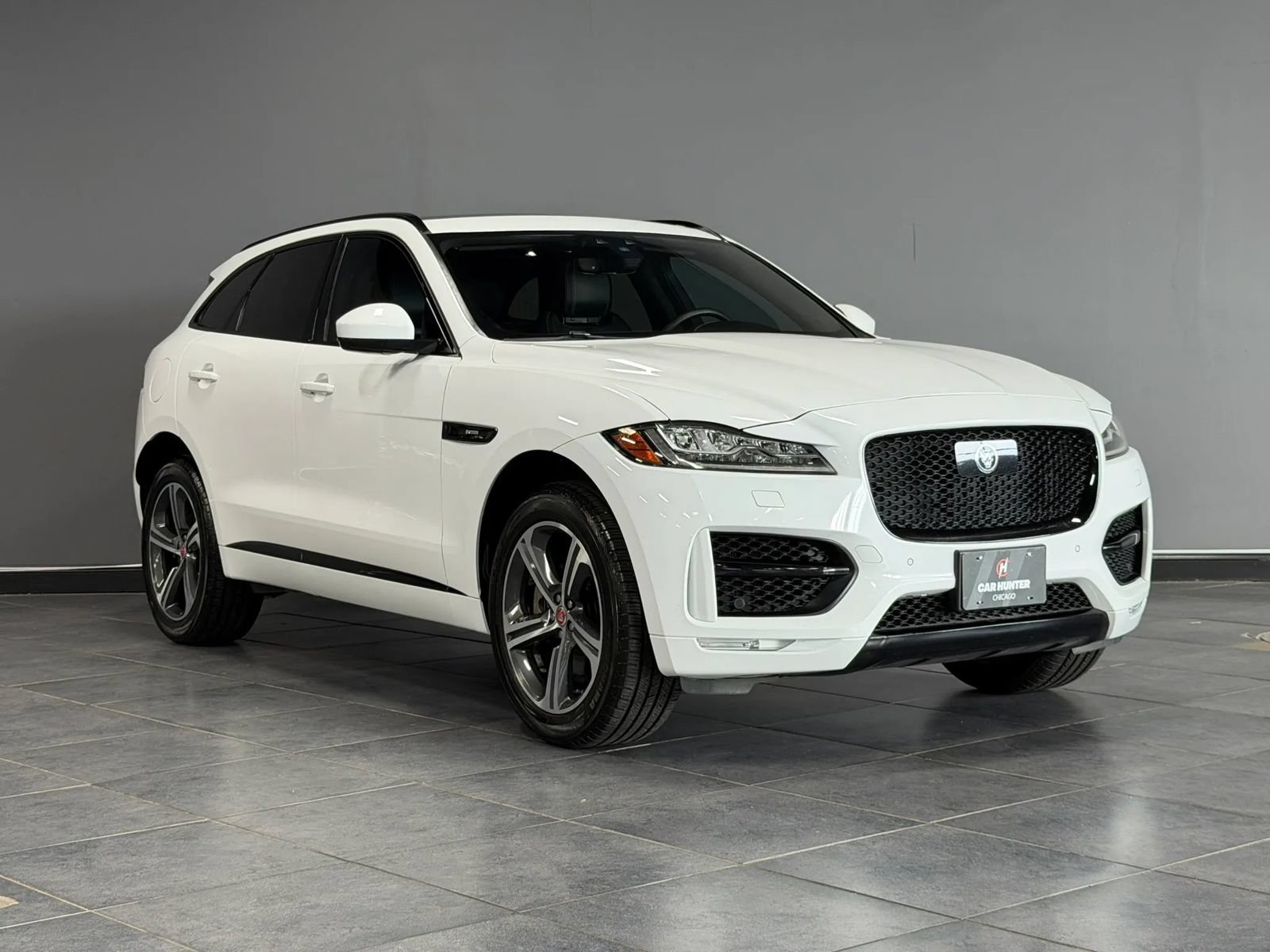 Used 2019 Jaguar F-PACE R-Sport AWD/4WD image 3