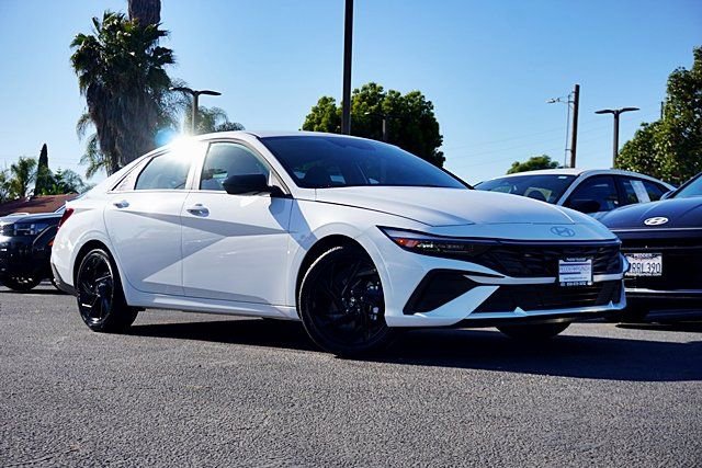 Certified 2026 Hyundai Elantra Sport image 2