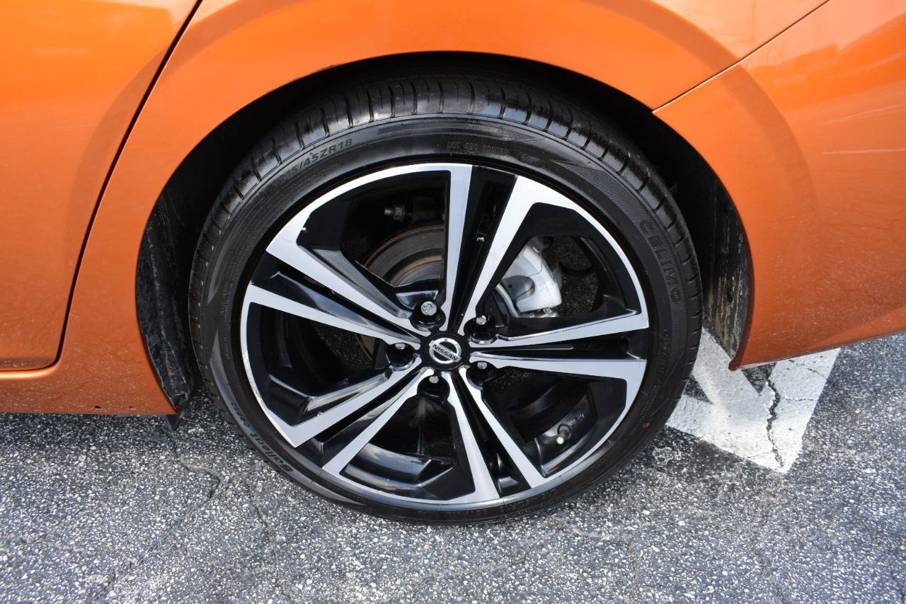 Used 2022 Nissan Sentra SR w/ SR Premium Package FWD image 32