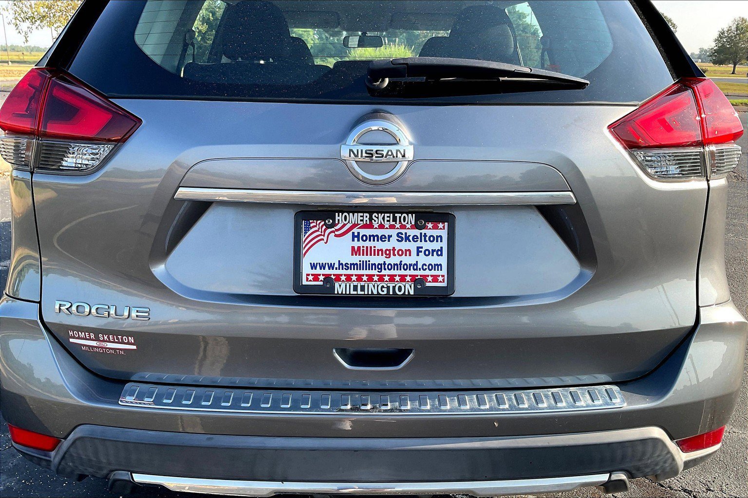 Used 2018 Nissan Rogue S image 29