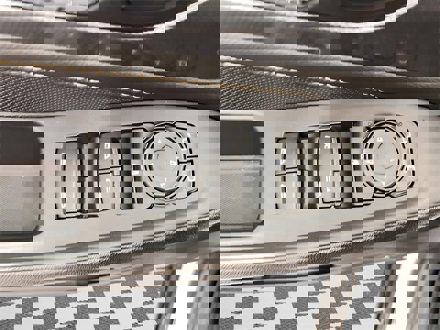 Certified 2021 Chevrolet Traverse Premier w/ Redline Edition image 32