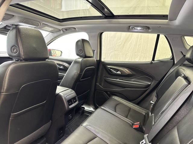 Used 2023 GMC Terrain SLT w/ LPO, Floor Liner Package FWD image 14