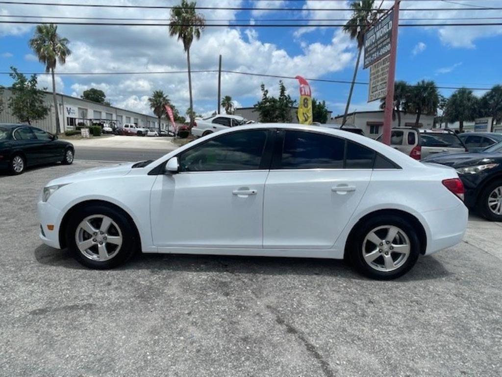 Used 2013 Chevrolet Cruze LT FWD image 3