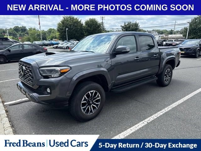Used 2023 Toyota Tacoma TRD Sport w/ TRD Premium Sport Package AWD/4WD image 11