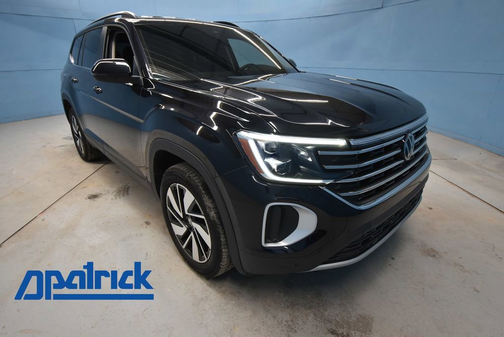 Used 2024 Volkswagen Atlas SE w/ Black Wheel Package image 1