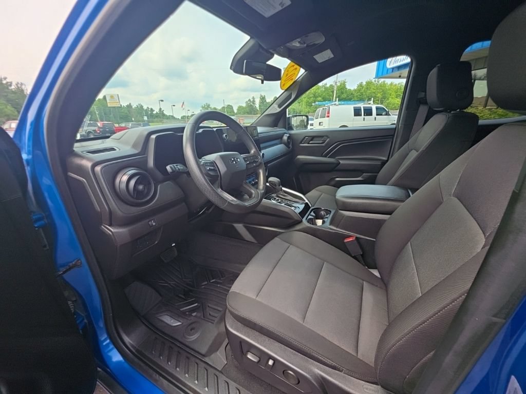 Used 2023 Chevrolet Colorado Trail Boss w/ Technology Package AWD/4WD image 20