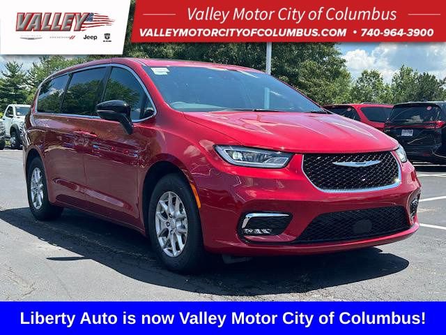 New 2025 Chrysler Pacifica Select