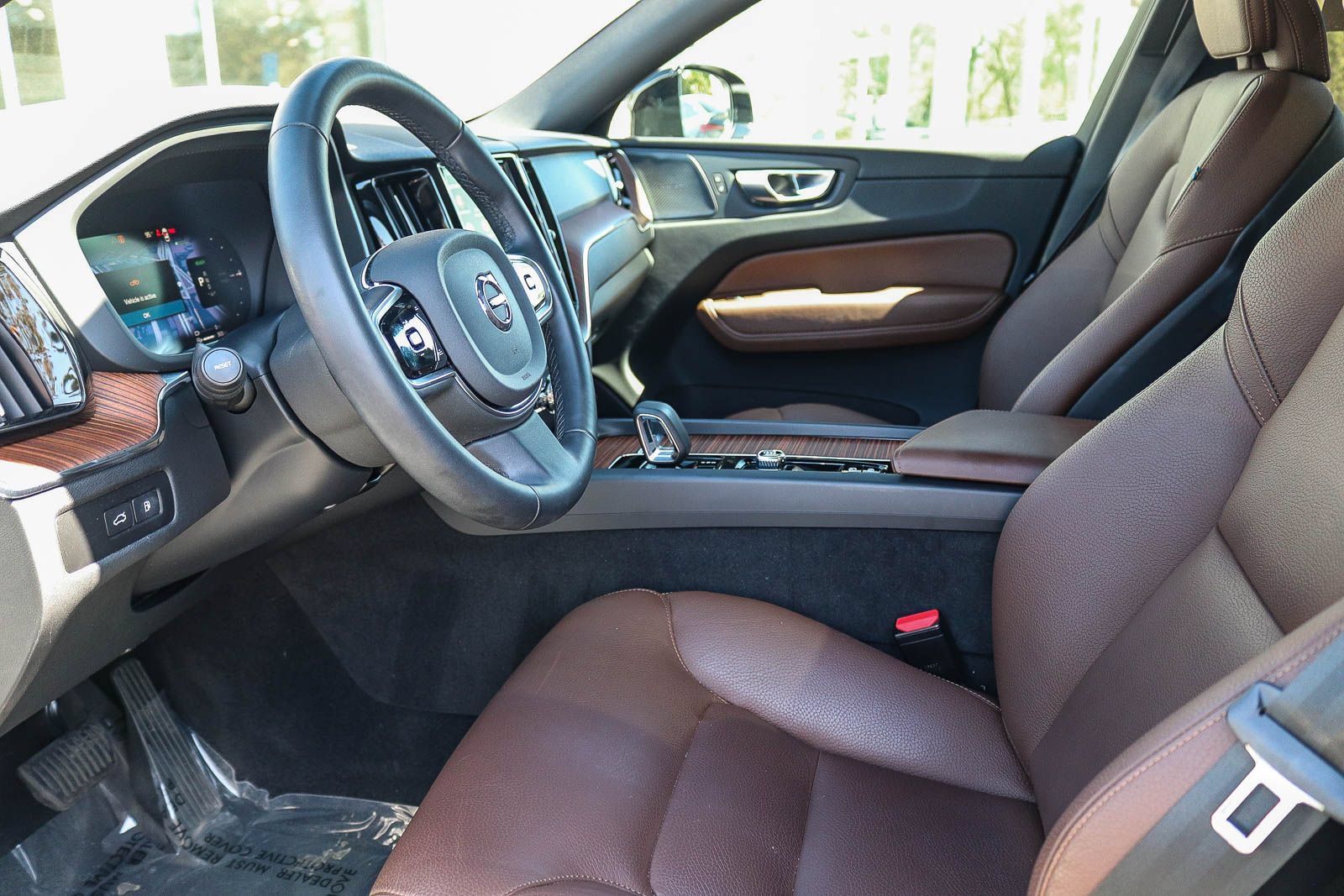 Used 2024 Volvo XC60 T8 Plus w/ Protection Package Premier AWD/4WD image 20