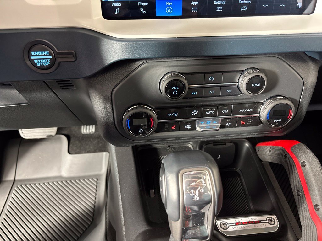 Used 2025 Ford Bronco Heritage Edition AWD/4WD image 33