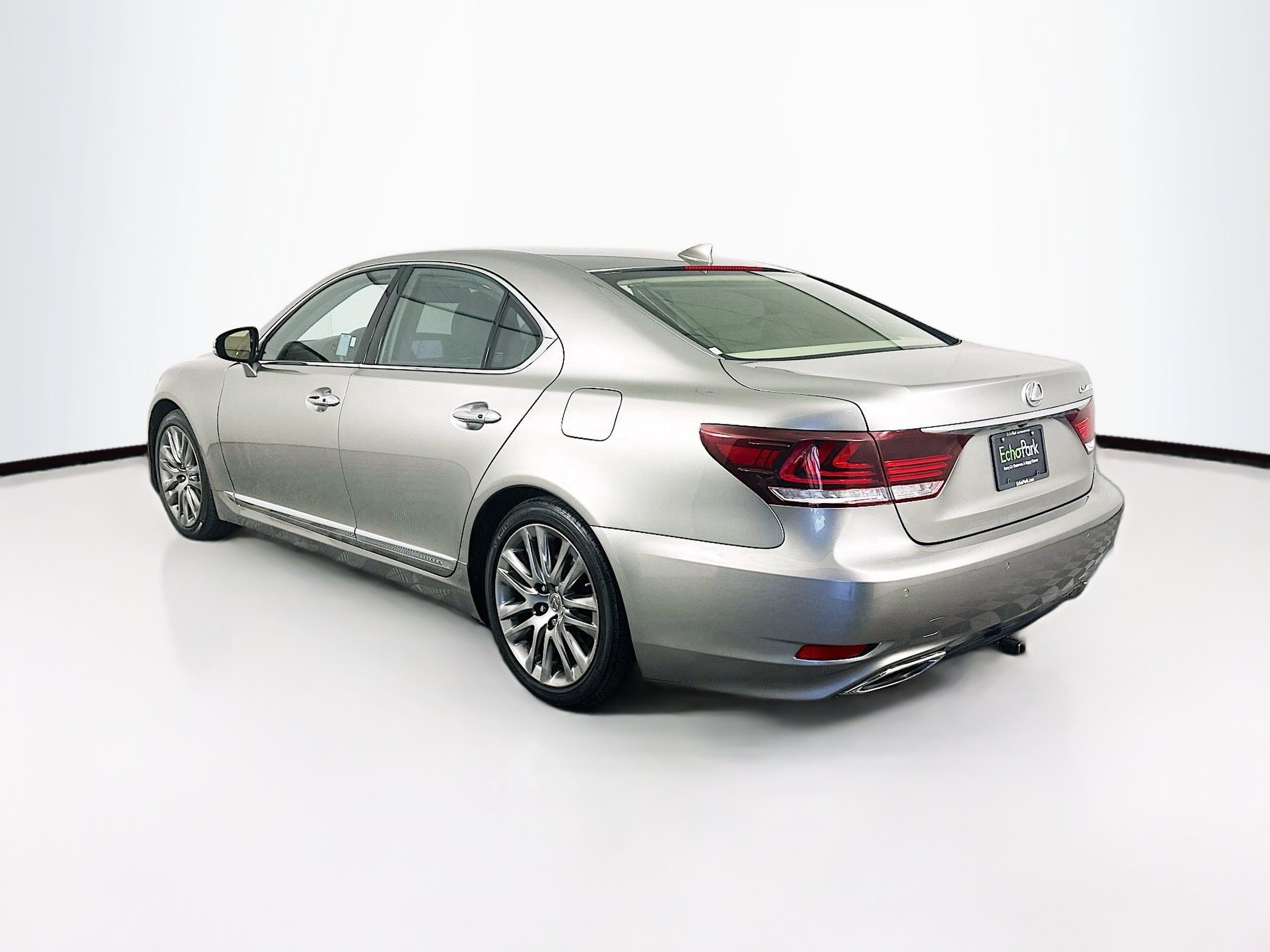 Used 2017 Lexus LS 460 w/ Ultra Luxury Package RWD image 5