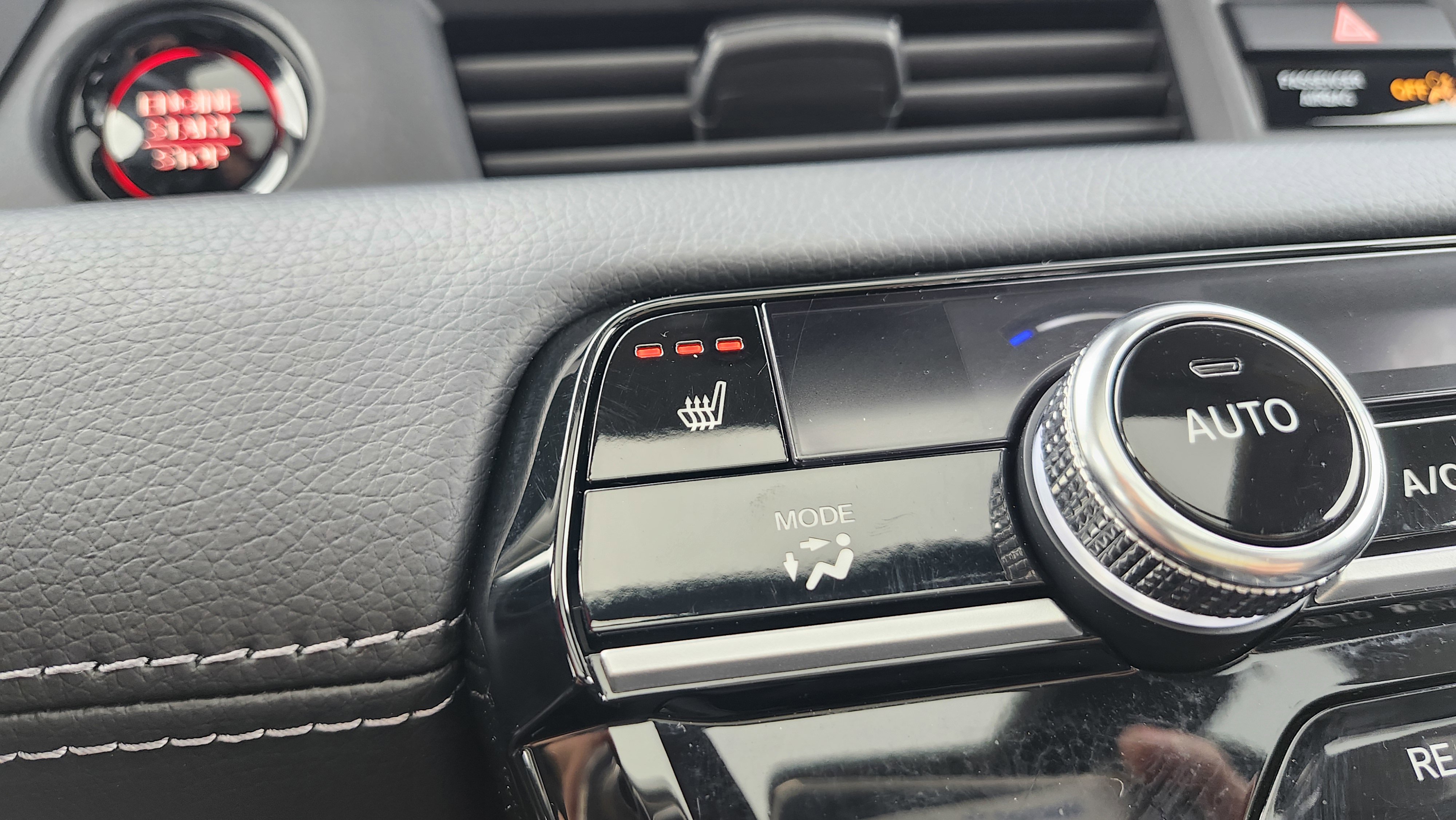 Used 2024 Honda Pilot Touring image 10