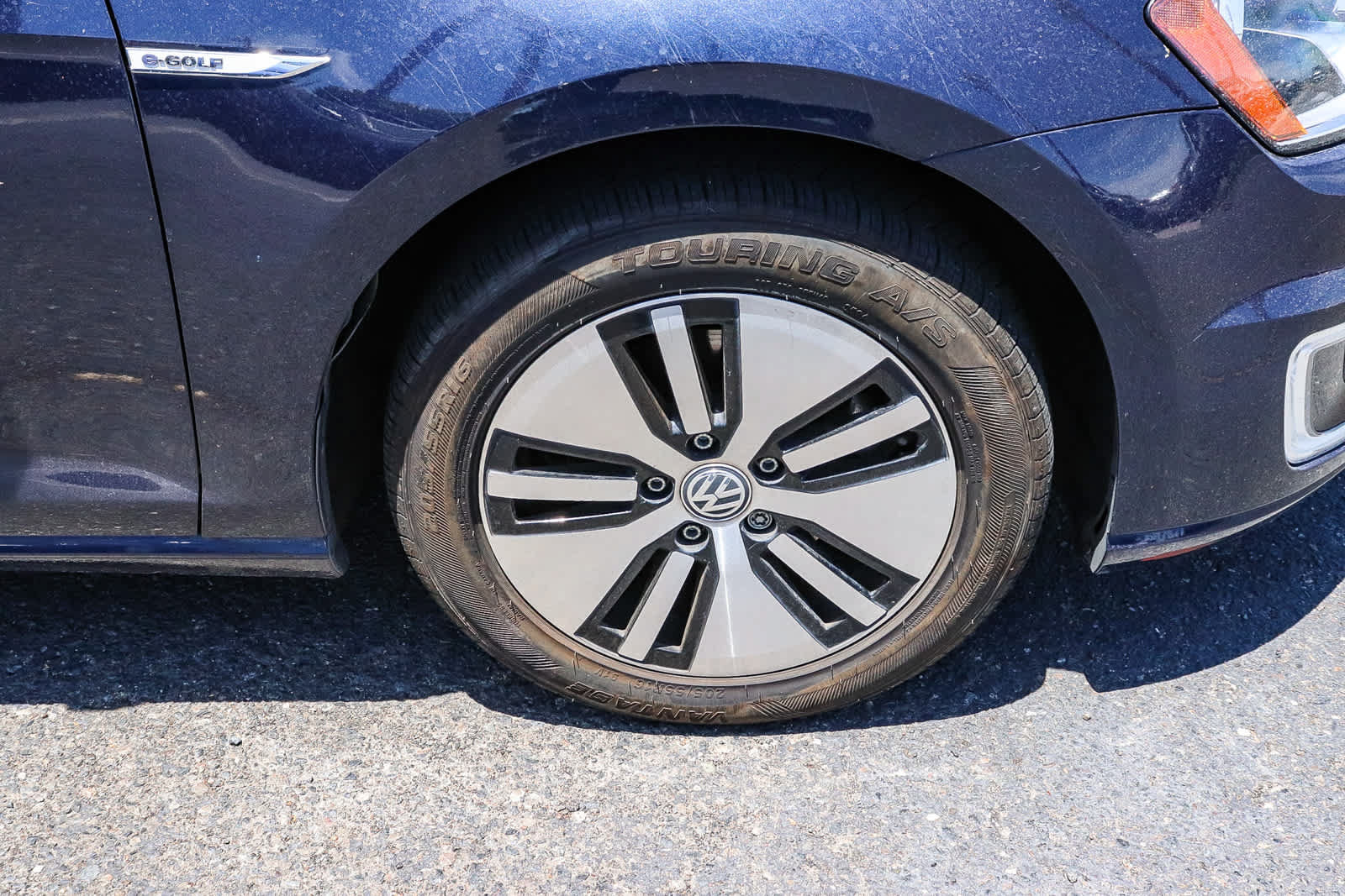 Used 2016 Volkswagen e-Golf SE FWD image 14
