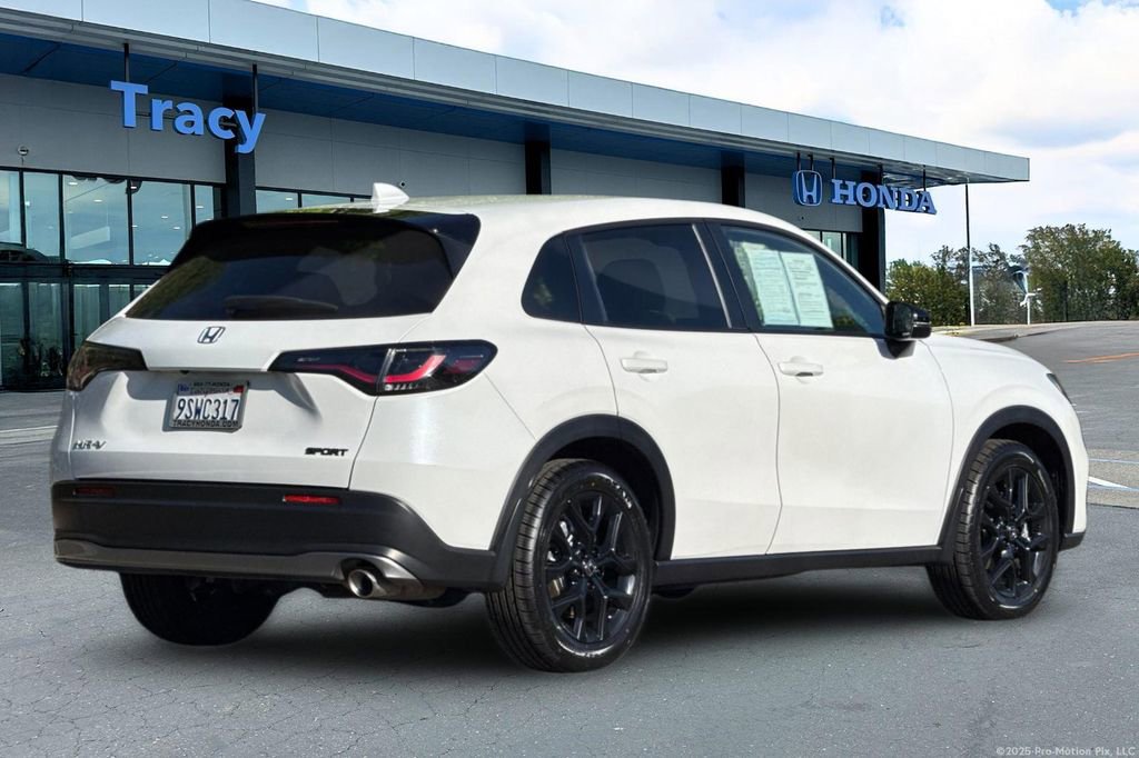 Certified 2025 Honda HR-V Sport image 6