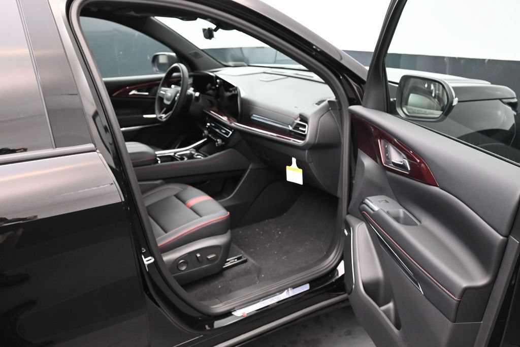 New 2027 Chevrolet Traverse RS w/ LPO, Floor Liner Package AWD/4WD image 10