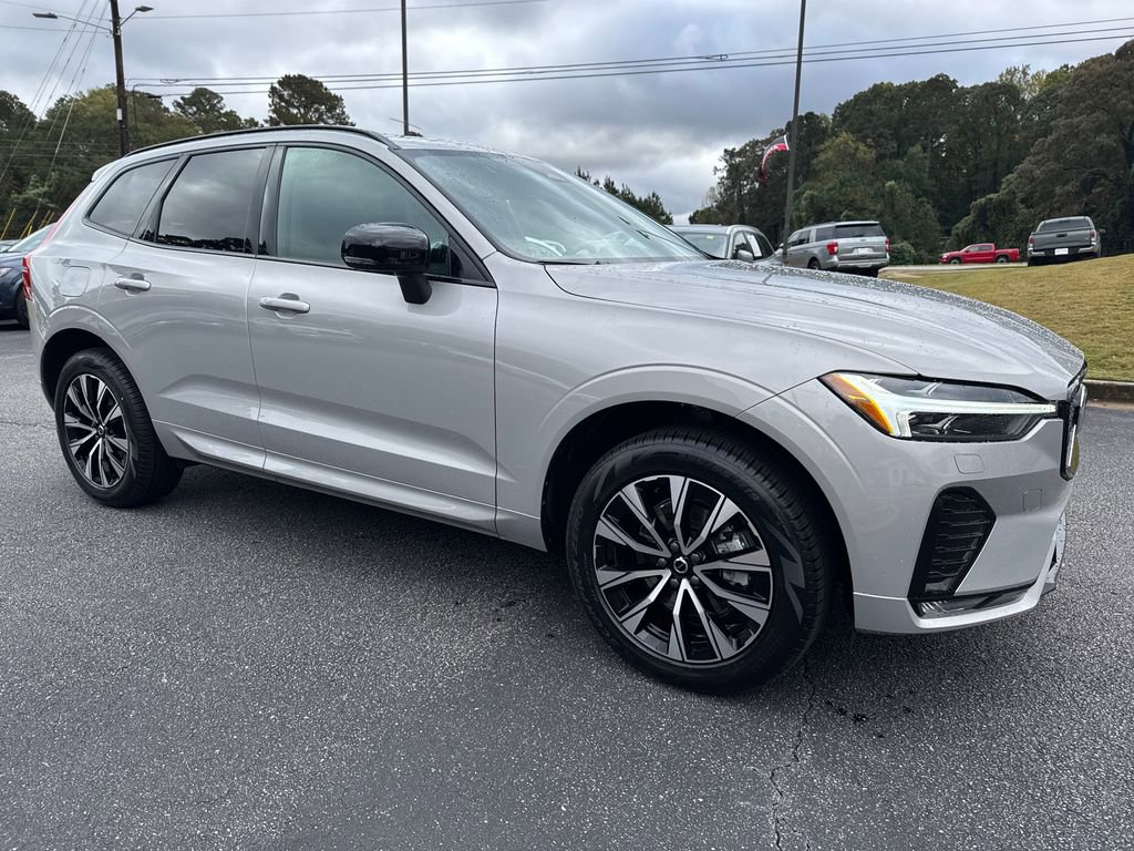 Certified 2025 Volvo XC60 B5 Core w/ Climate Package image 9