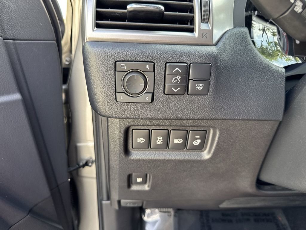 Used 2023 Lexus GX 460 Premium image 58