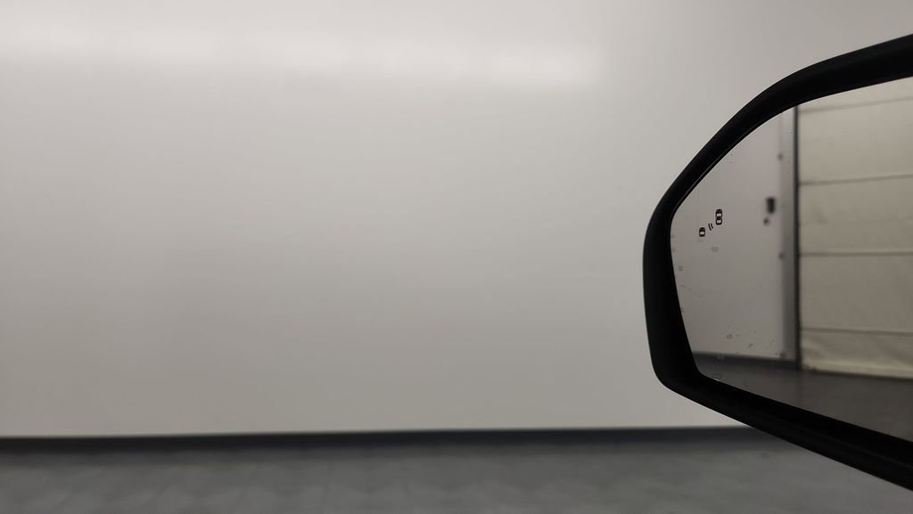 Used 2022 Ford Explorer Limited w/ Equipment Group 301A image 22