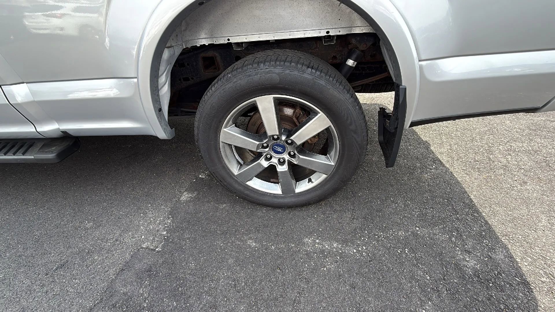 Used 2015 Ford F150 Lariat w/ Equipment Group 501A Mid image 18