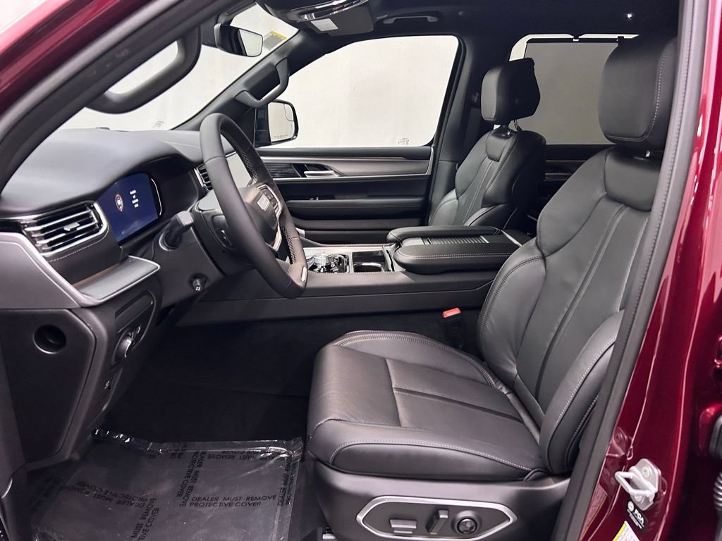 New 2026 Jeep Grand Wagoneer L Limited AWD/4WD image 13