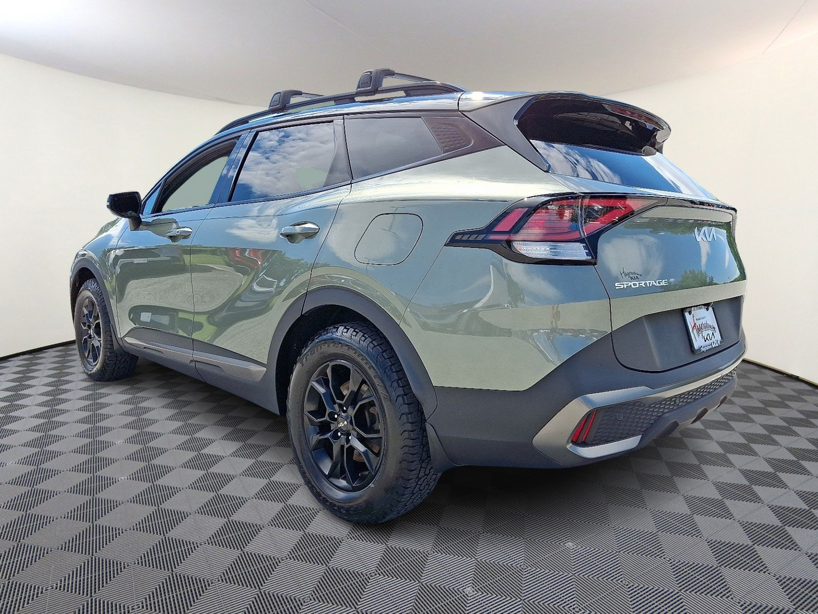 Certified 2023 Kia Sportage X-Pro AWD/4WD image 4